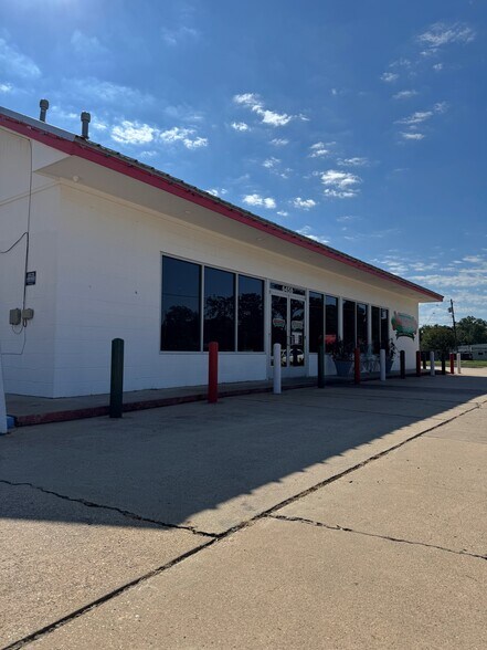 6458 Hwy 3, Benton, LA à vendre - Photo du bâtiment - Image 1 de 9