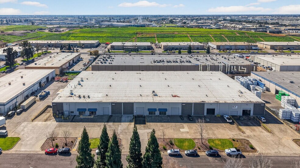 8640-8670 23rd Ave, Sacramento, CA à louer - Photo du bâtiment - Image 1 de 12