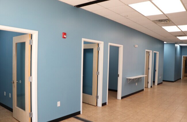 Plus de détails pour 24 Main St, Toms River, NJ - Commerce de détail à louer