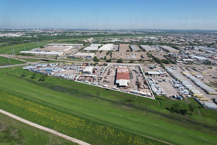 4700 Irving Blvd, Dallas, TX à louer - Aérien - Image 2 de 3