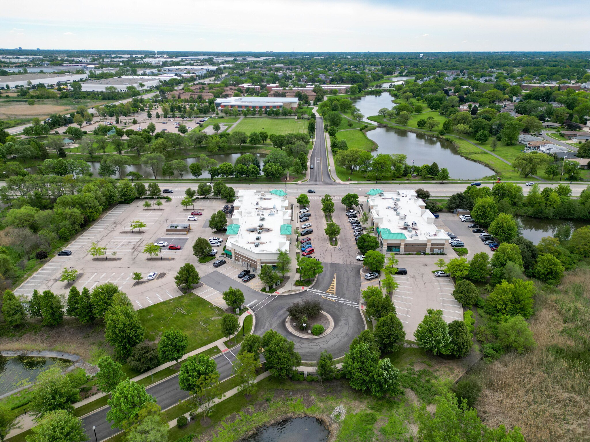Gary Ave, Carol Stream, IL à louer Photo du bâtiment- Image 1 de 5