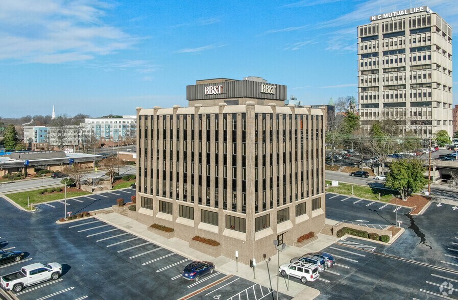 505 S Duke St, Durham, NC à louer - Photo du bâtiment - Image 2 de 24