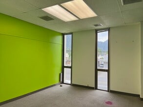 45-955 Kamehameha Hwy, Kāneohe, HI à louer Photo intérieure- Image 1 de 8