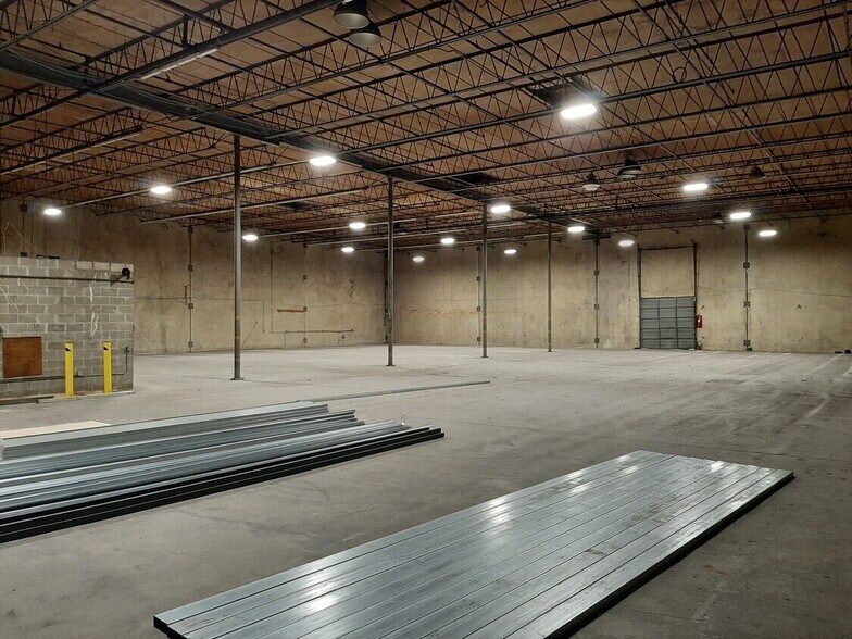 6805 Stuart Ln S, Jacksonville, FL à louer - Photo du bâtiment - Image 3 de 4