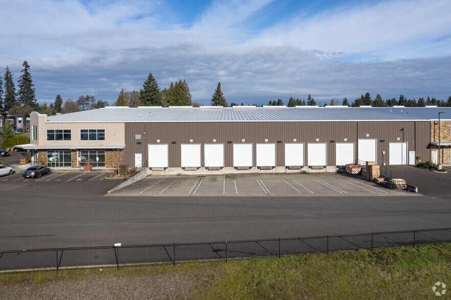6501 NE 47th Ave, Vancouver, WA à louer - Photo du bâtiment - Image 2 de 7