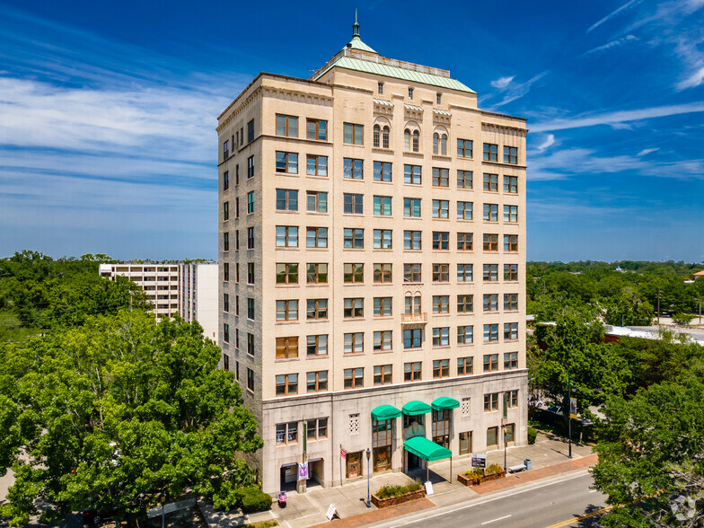 408 W University Ave, Gainesville, FL à louer - Photo principale - Image 1 de 13