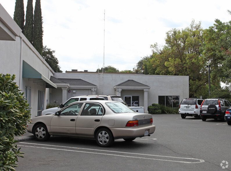 1308 H St, Modesto, CA à louer - Photo du b timent - Image 3 de 7