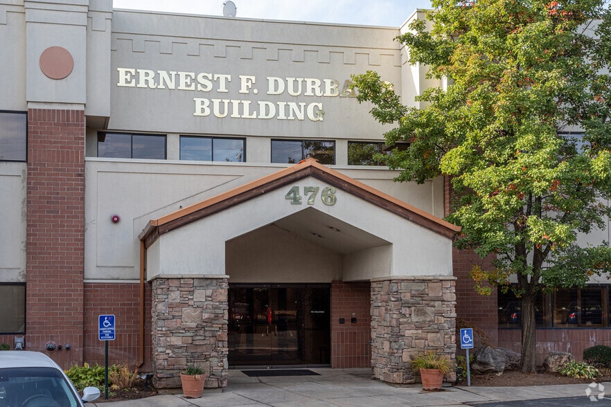 476 Heritage Park Blvd, Layton, UT for lease - Building Photo - Image 1 of 16