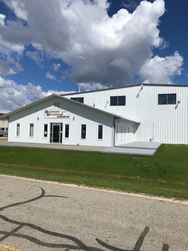 Plus de détails pour 12404 111 Av, Grande Prairie, AB - Industriel à vendre