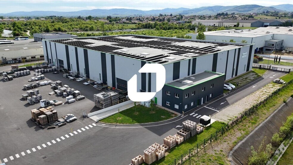 Flex in Belleville En Beaujolais for lease - Building Photo - Image 1 of 8