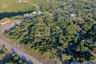 Plus de détails pour County Road 2757, Mico, TX - Terrain à vendre