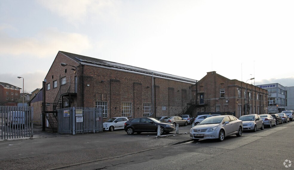 Campfield Rd, St Albans à louer - Photo du bâtiment - Image 2 de 4