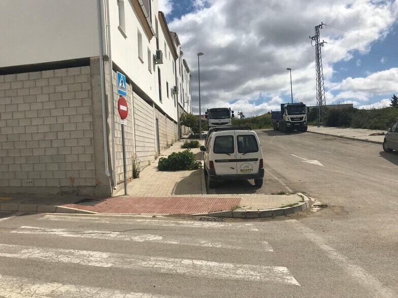 Commerce de détail dans Olvera, Cádiz à vendre - Photo du bâtiment - Image 2 de 5