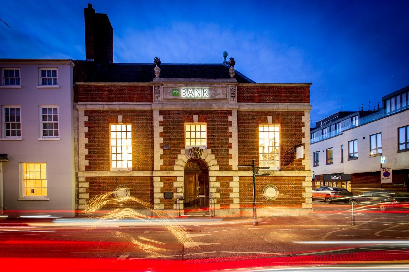 26-28 High Street, Warwick for lease Primary Photo- Image 1 of 13