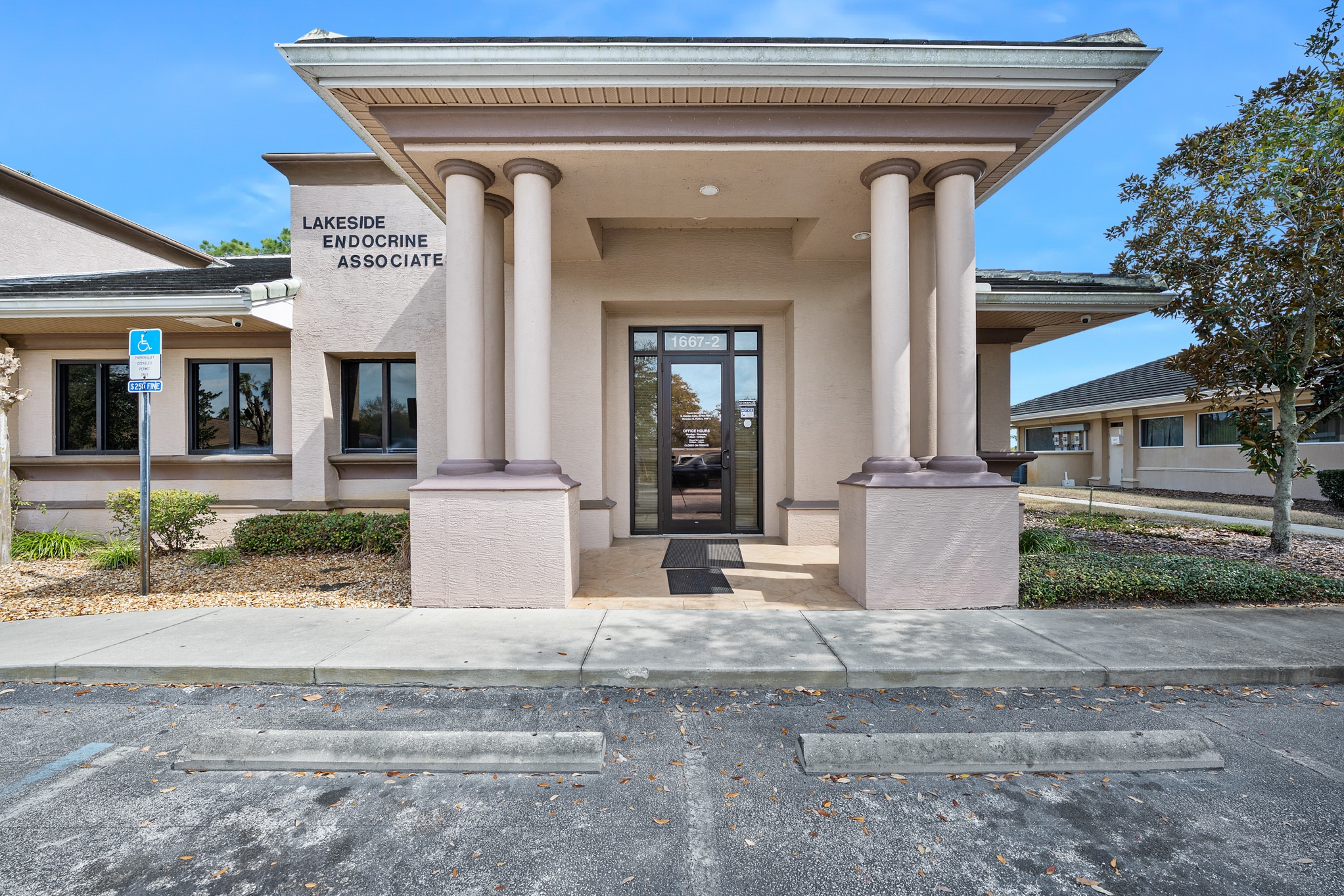 1667 Clyde Morris Blvd, Daytona Beach, FL à louer Autre- Image 1 de 34