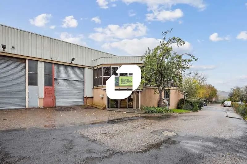 Flex in Palaiseau for lease Building Photo- Image 1 of 14