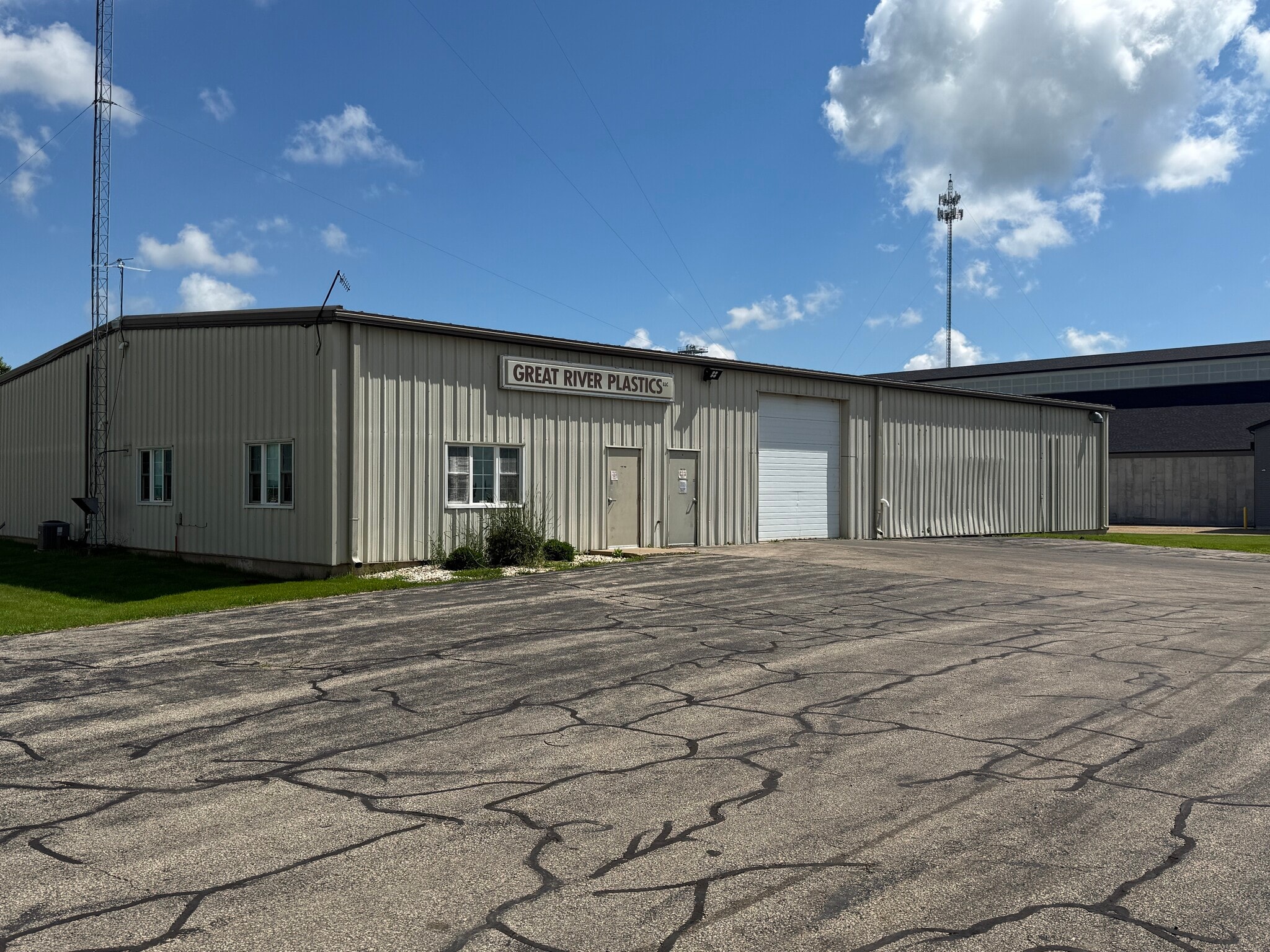 2000 Industrial Park Rd, Lancaster, WI for sale Primary Photo- Image 1 of 10