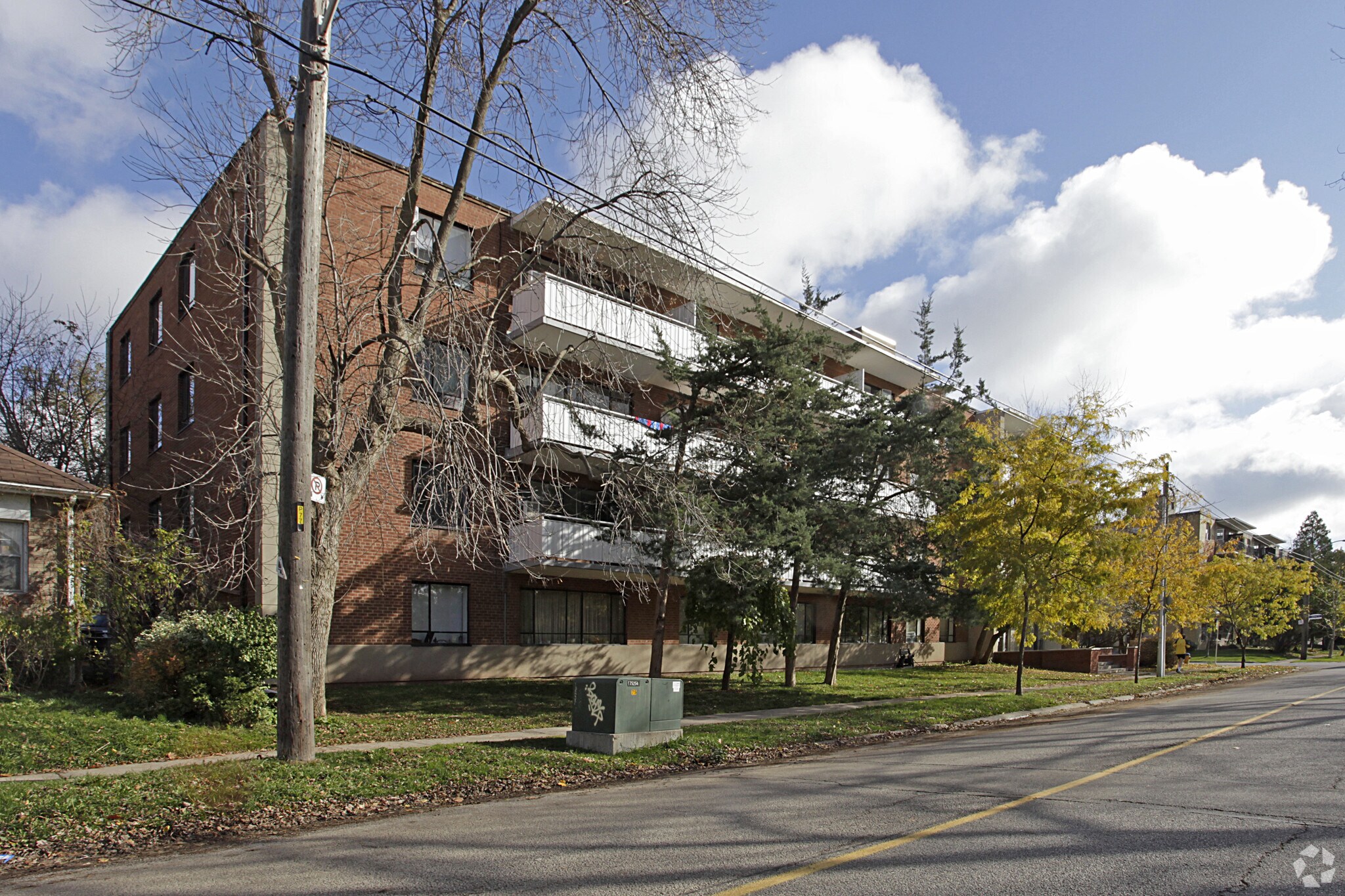 75 42nd St, Toronto, ON à vendre Photo du bâtiment- Image 1 de 1