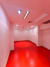 Commerce de détail dans Vilafranca del Penedès, Barcelona à louer Photo intérieure- Image 2 de 8