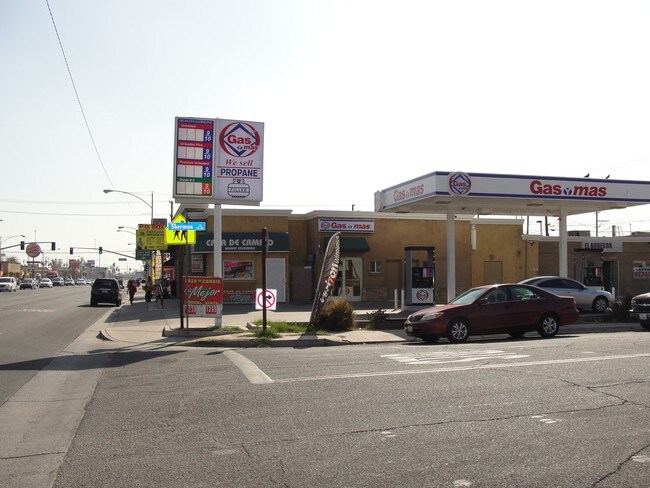 More details for 717-723 S Imperial Ave, Calexico, CA - Retail for Sale