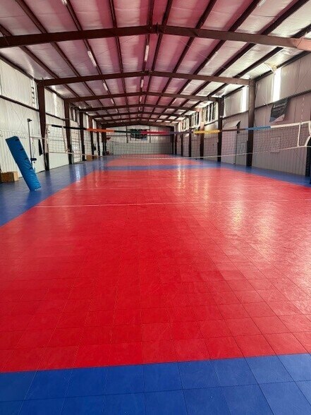 11628 N I-35 Service Rd, Oklahoma City, OK for sale - Interior Photo - Image 2 of 3