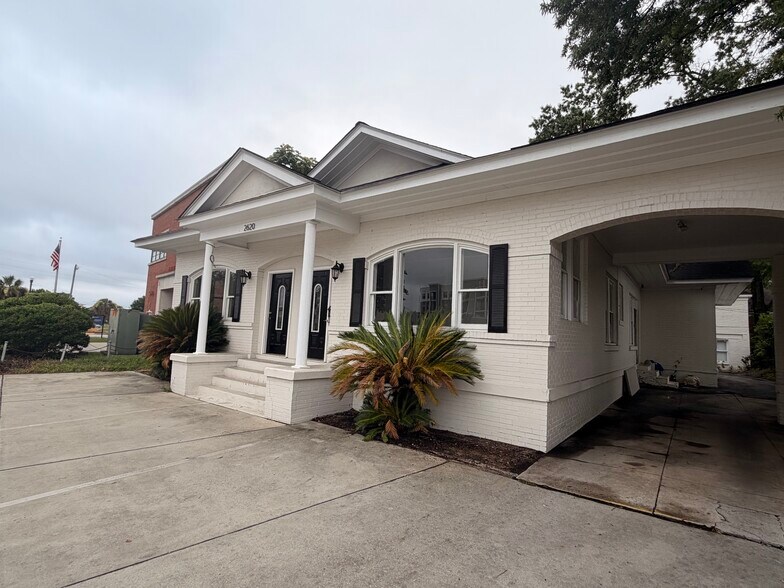 2620 Main St, Columbia, SC à louer - Photo du bâtiment - Image 3 de 13