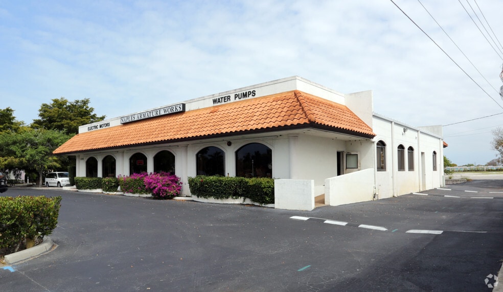 1095 5th Ave S, Naples, FL for lease - Building Photo - Image 3 of 5