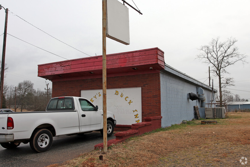 403 Old Spartanburg Hwy, Wellford, SC à vendre - Photo du b timent - Image 1 de 1