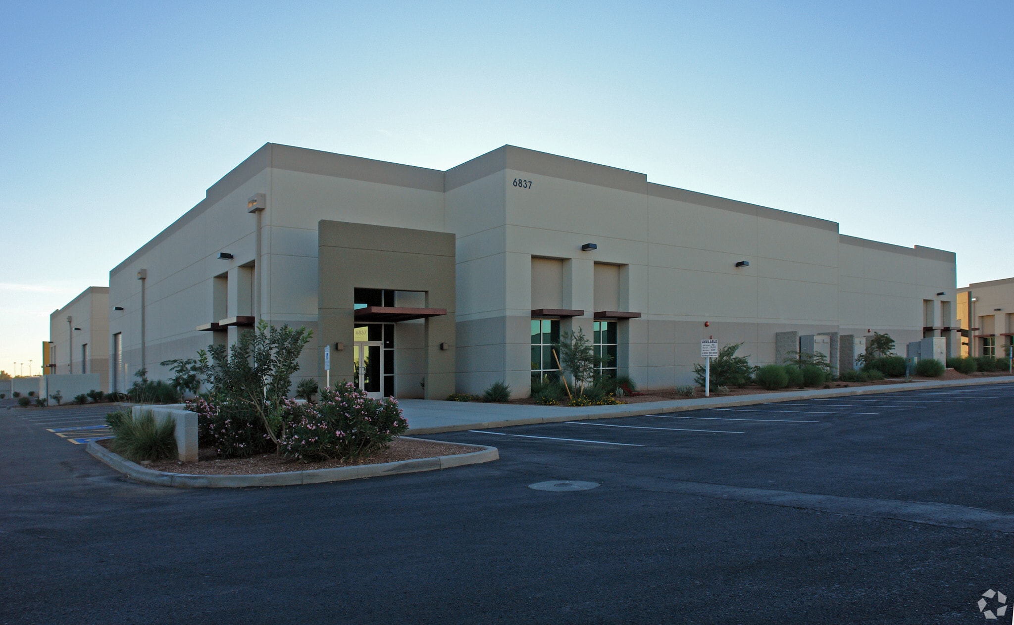 6849 W Frye Rd, Chandler, AZ for lease Primary Photo- Image 1 of 14