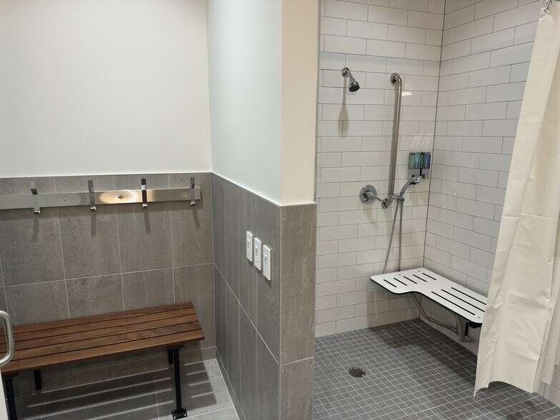 6600 Lancer Blvd, San Antonio, TX à louer - Photo du bâtiment - Image 3 de 6