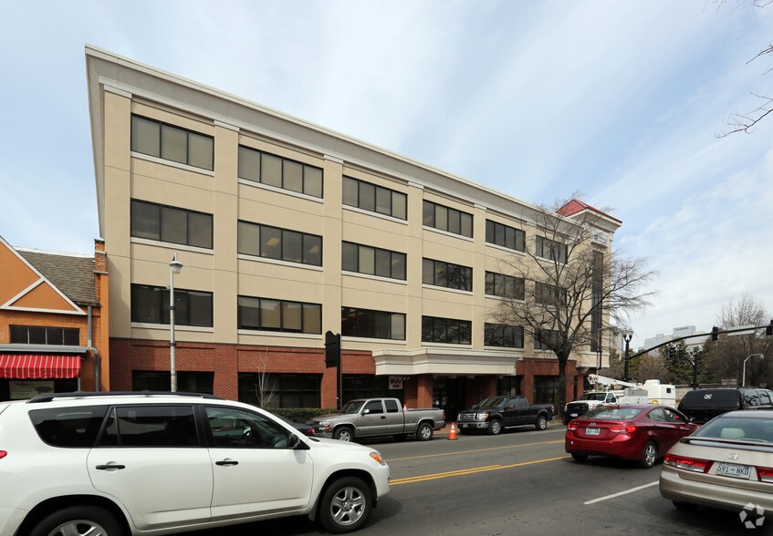 1701 21st Ave S, Nashville, TN à vendre - Photo du bâtiment - Image 2 de 2