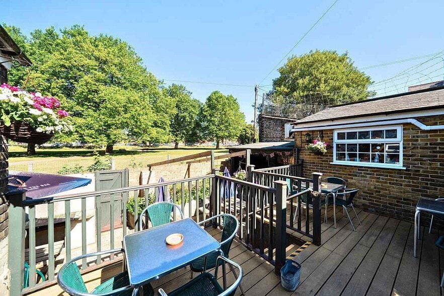 8-10 Hereson Rd, Ramsgate for sale - Building Photo - Image 2 of 6