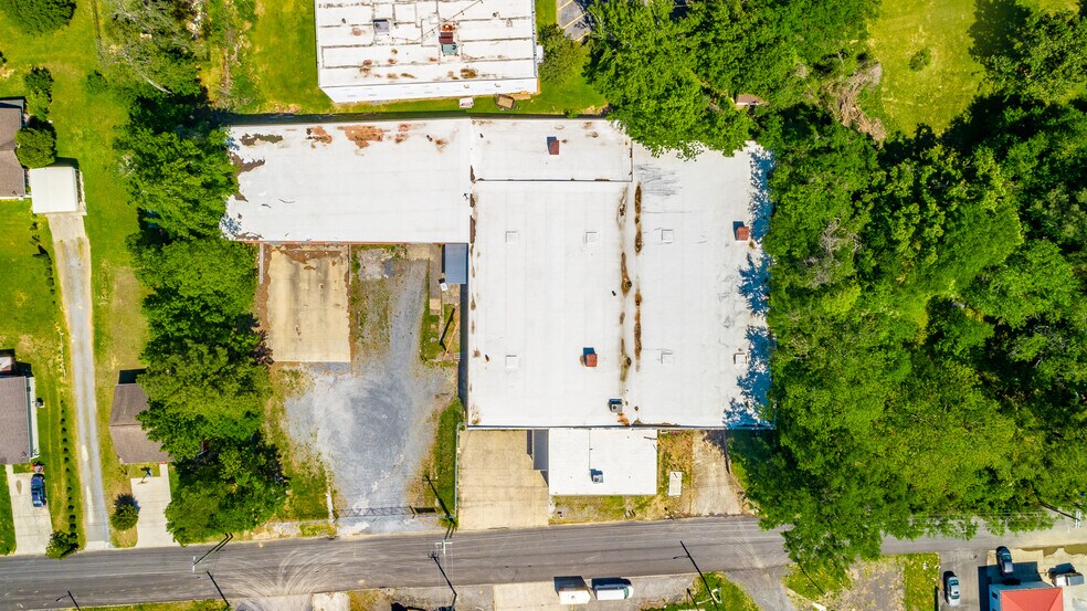 503 11th Ave, Dalton, GA à vendre - Photo du bâtiment - Image 2 de 41