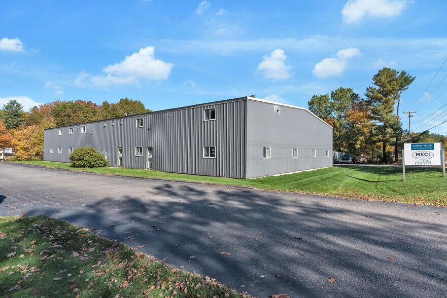 19 Pomerleau St, Biddeford, ME à louer - Photo du bâtiment - Image 2 de 13