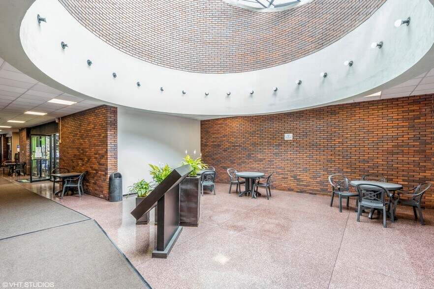 5419 N Sheridan Rd, Chicago, IL à louer - Hall d’entrée - Image 3 de 3