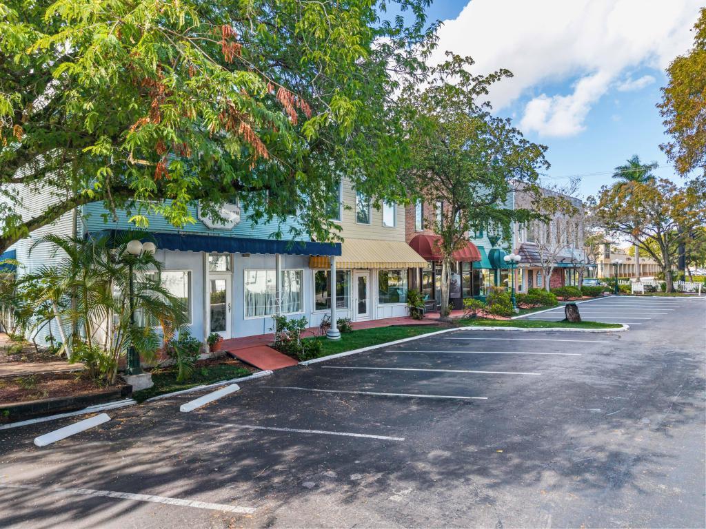 4066 Broward Blvd, Fort Lauderdale, FL for lease Primary Photo- Image 1 of 47