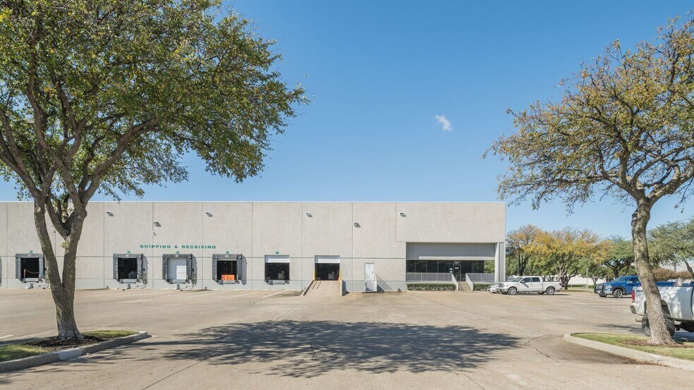 2800 E Plano Pky, Plano, TX à louer - Photo du bâtiment - Image 1 de 2