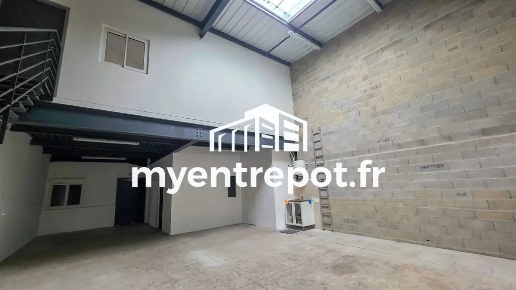 Flex in Aubagne for lease Building Photo- Image 1 of 8