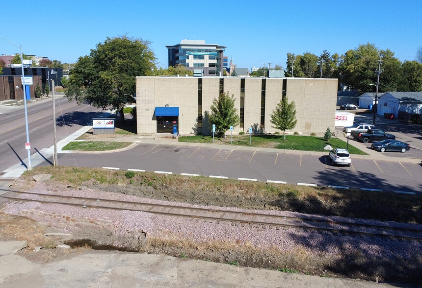 630 S Minnesota Ave, Sioux Falls, SD for sale - Building Photo - Image 3 of 38