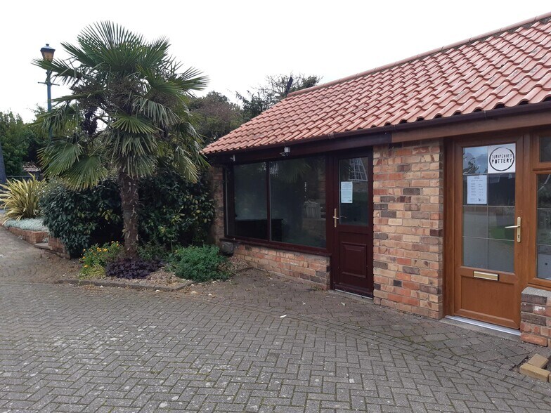 Mill Close, Grimsby à louer - Photo du bâtiment - Image 2 de 2