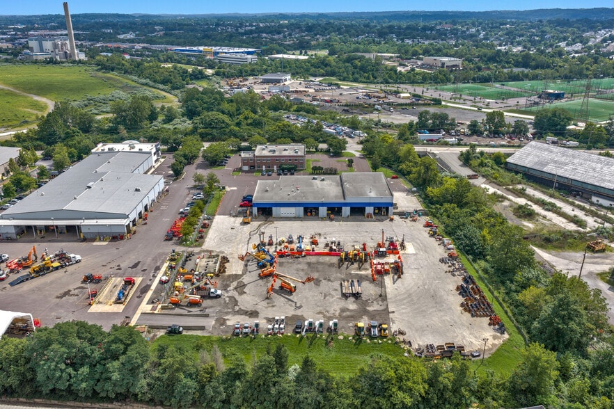 1000 Conshohocken Rd portfolio of 2 properties for sale on LoopNet.ca - Building Photo - Image 3 of 62