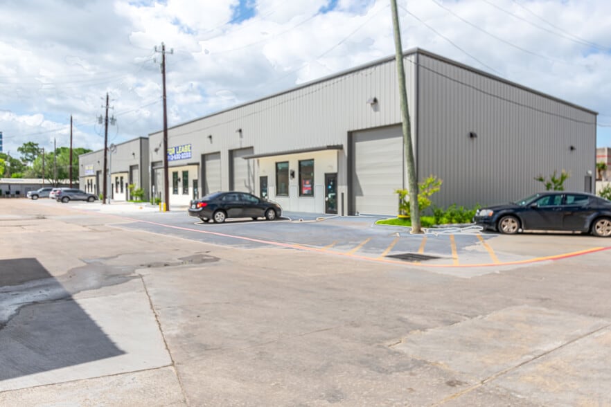 103-133 Bay Area Blvd, Webster, TX for lease - Building Photo - Image 3 of 19
