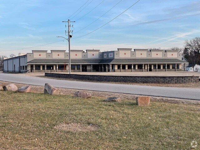 325 Division St, Redgranite, WI à vendre - Photo principale - Image 1 de 3