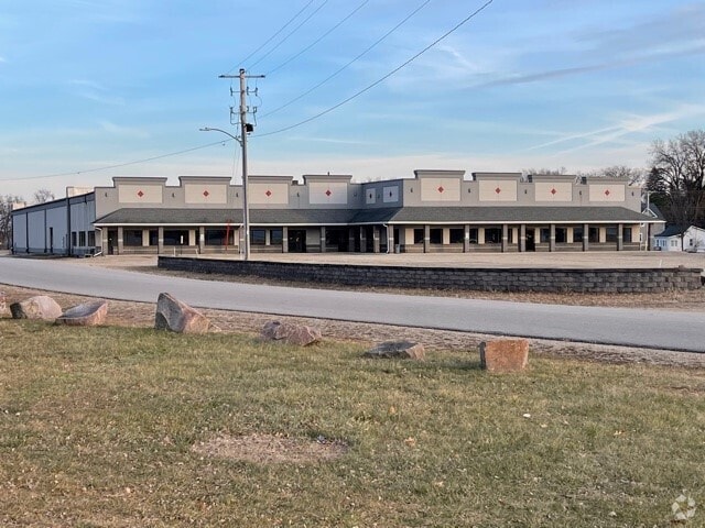 325 Division St, Redgranite, WI for sale - Primary Photo - Image 1 of 3