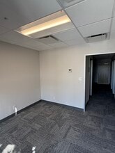 10700 Jersey Blvd, Rancho Cucamonga, CA à louer Photo intérieure- Image 1 de 7