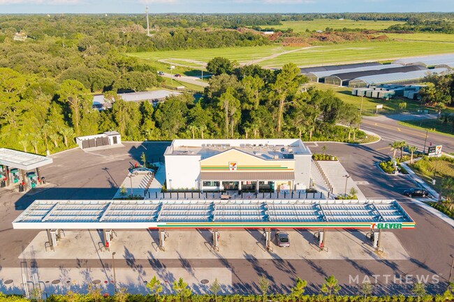 Plus de détails pour 1350 Cowboy way, LaBelle, FL - Commerce de détail à vendre