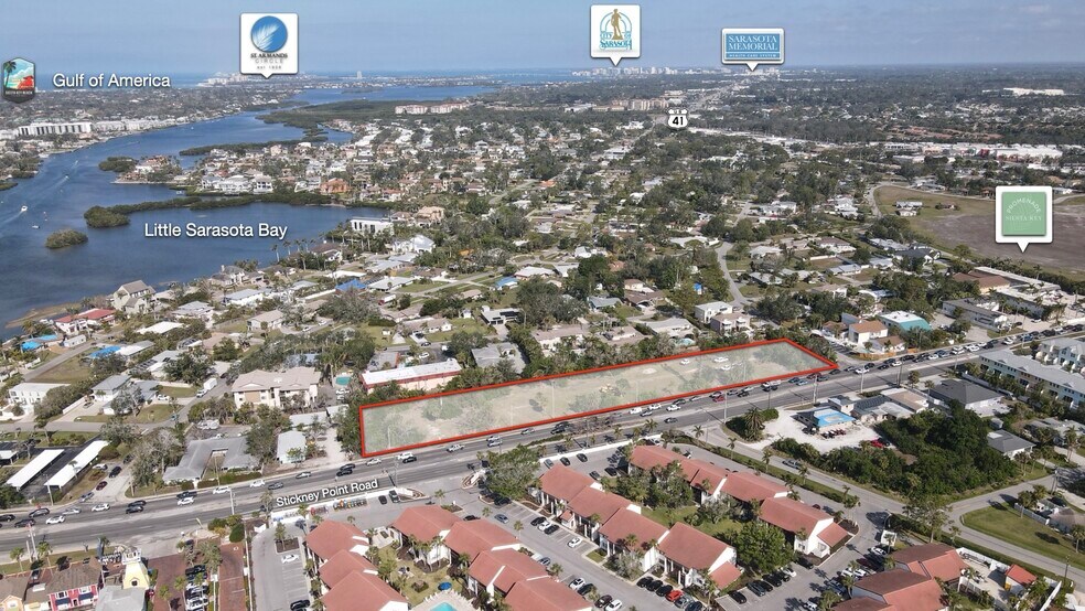 1631 Stickney Point Rd, Sarasota, FL à vendre - Photo du bâtiment - Image 3 de 8
