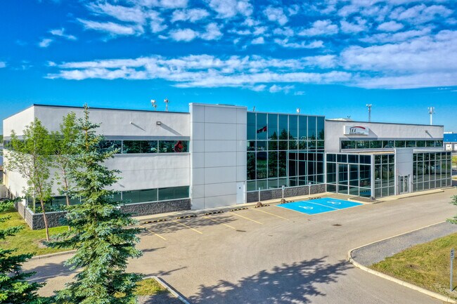 Plus de détails pour 234040 Wrangler Rd, Rocky View No 44, AB - Industriel à louer