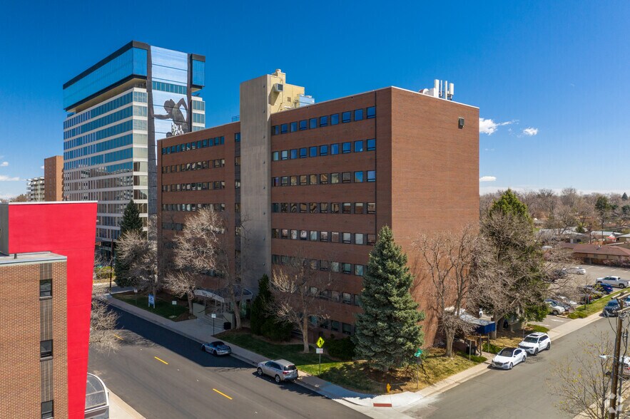 1780 S Bellaire St, Denver, CO à louer - Photo du bâtiment - Image 2 de 10