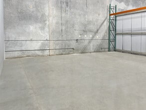 2507 Investors Row, Orlando, FL for lease Interior Photo- Image 1 of 2